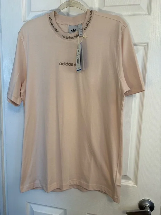Adidas Originals Beige Logo Tee Shirt NWT Women’s Medium - Picture 2 of 7